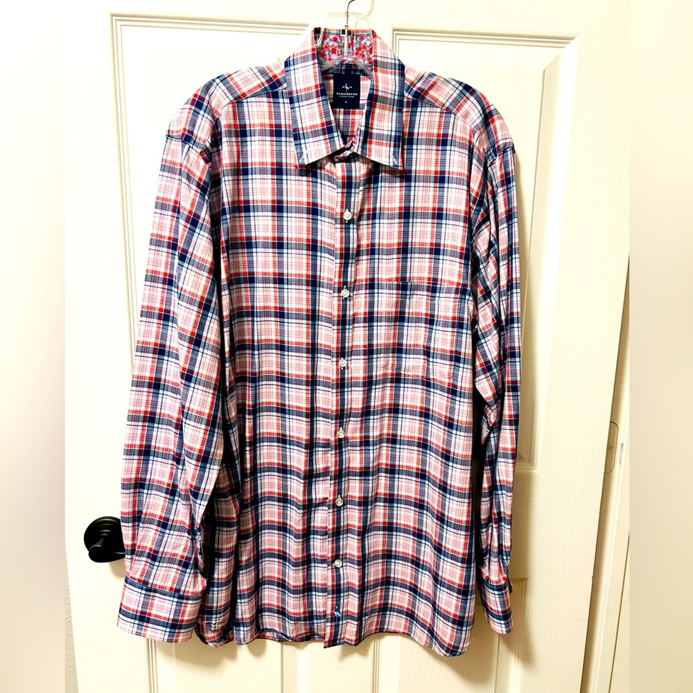 Taylor Byrd collection men’s red/blue plaid button down collar size large